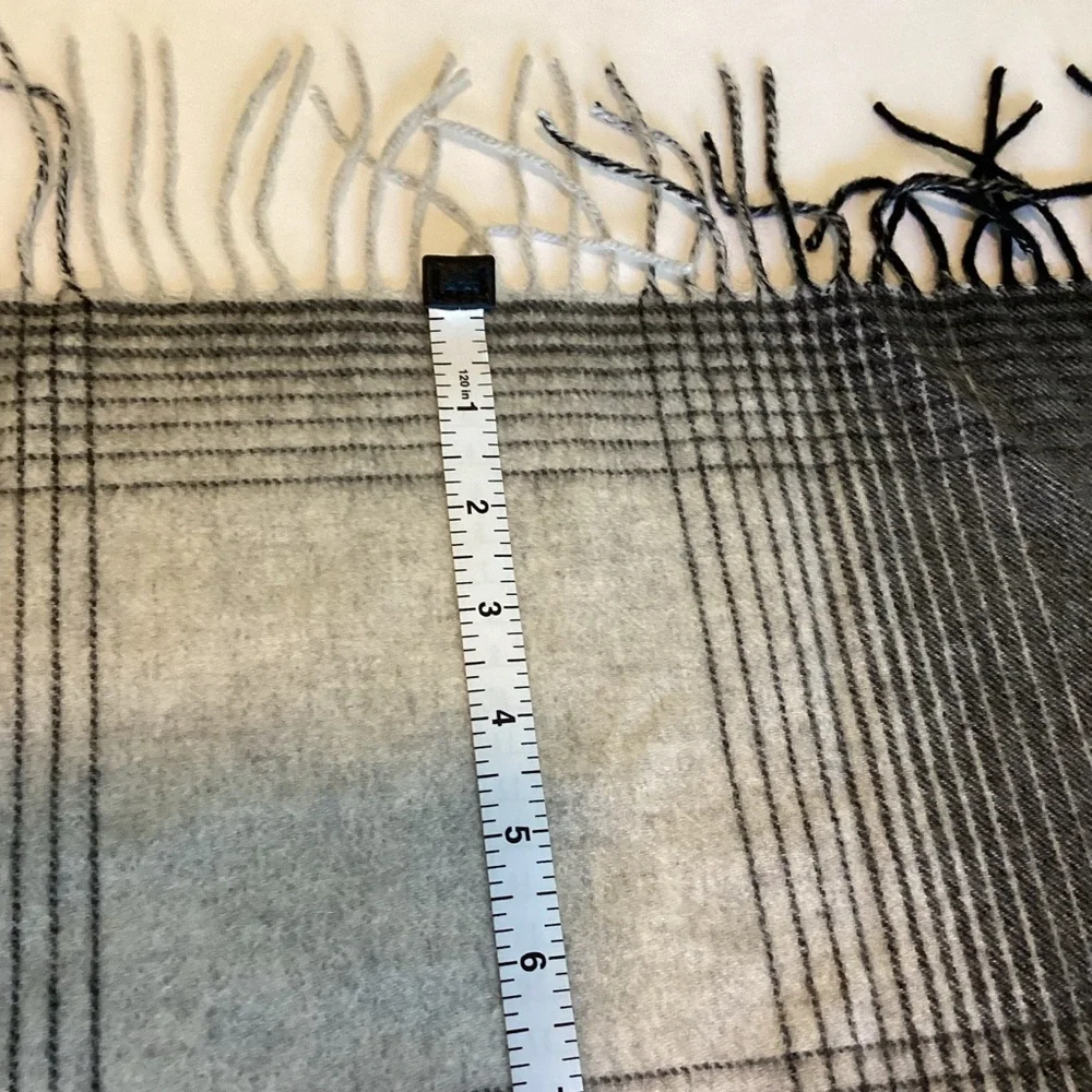 Andrew Stewart 100% Cashmere Scarf Made in Italy Fringe Grey Plaid Preppy Luxury